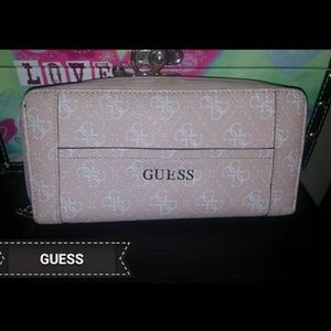 Guess zip wallet